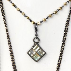 Pale Yellow 4-Square Prism - Neckline