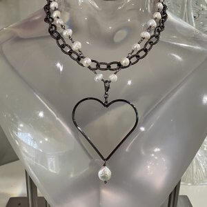 Freshwater Pearl and Gunmetal Choker with Tail